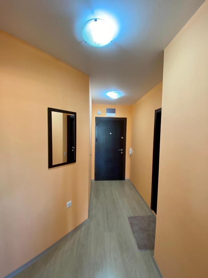 Cozy Apartment In The Center Of Primorsko Esterno foto